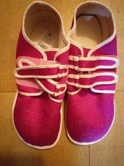 Nové Barefoot papuče - 2