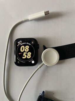 Apple Watch SE 2022 44mm - 2