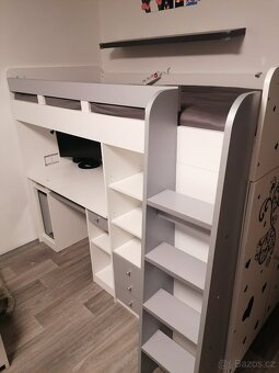 Studentská postel se stolem a skříní - 2