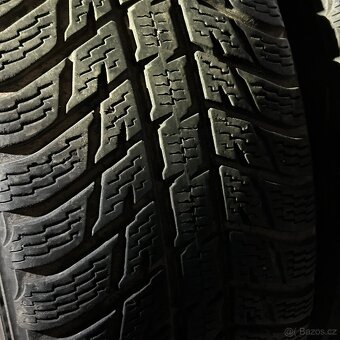 Zimní pneu 225/60 R17 103H XL Nokian 6,5-7mm - 2