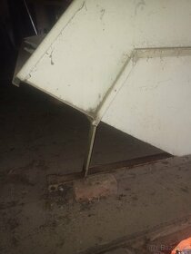 LAKOVANÁ VANA NA HROZNY - 2