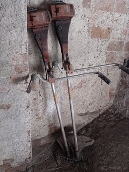 Prodám křovinořezy 2ks na náhradní díly - 2