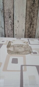 Krásný popelník z českého skla - 2