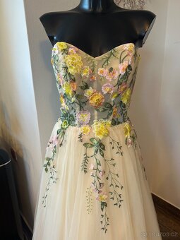 Originální svatební šaty - 2