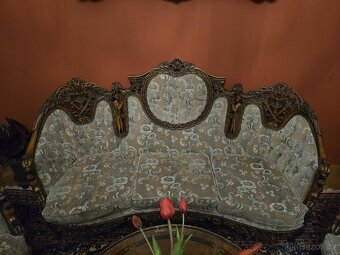 Starozitna sedaci souprava - 2