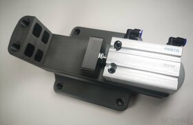 Pneumatické PowerClampy pre CNC značky SCM - Rastový stôl - - 2