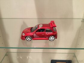 Modely aut 1:64 Muscle Machines Import Tuner - 2