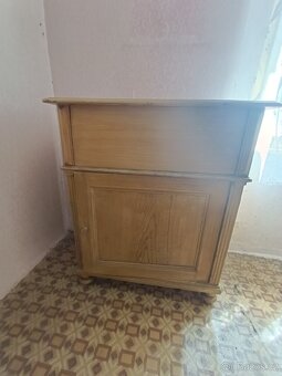 Stará retro postel a skříňka - 2