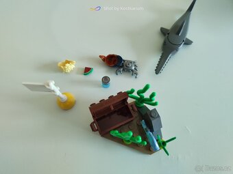 Lego City set 60221 - 2
