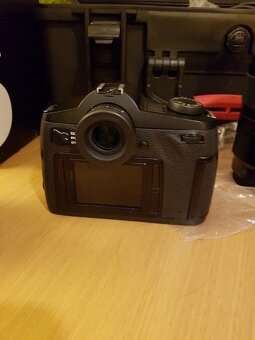 Leica S2 střední formát se 2 objektivy - 2