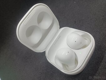 Bezdrátová sluchátka Samsung Galaxy Buds2 SM-R177 - 2