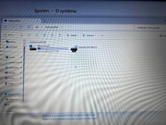 Lenovo V330-15IKB - 2
