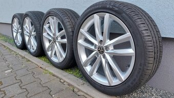 Alu kola 5x100 r17 originál vw polo letní pneu - 2