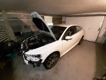 Volvo C30 na ND nebo opravu. - 2