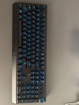 Razer BlackWidow V3 Pro - 2