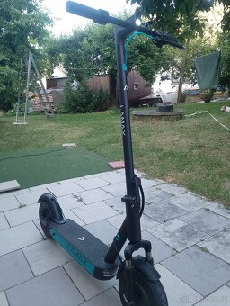 LAMAX eCruiser SC30 motor 400 W, baterie 15000 mAh,ODPRUŽENÁ - 2
