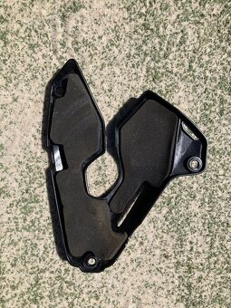 Levý kryt rámu DUCATI Monster 937 2021-2025 - 2