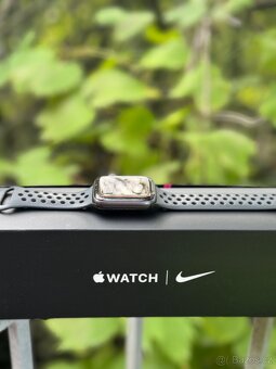 Apple Watch 5 44mm - 2