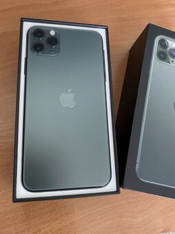 iPhone 11 Pro Max 64GB Midnight Green - 2