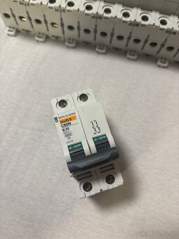 Prodám 7× jistič Merlin Gerin C60N B20 (2P, 20A, B, 6kA) - 2