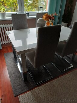 Moderní čalouněné židle - 2