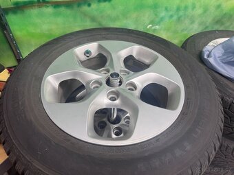 Chrysler Pacifica komplet zimní kola 235/65 R17 - 2