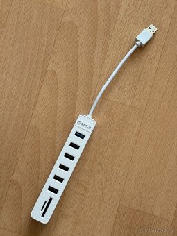 Prodám USB hub ORICO TWU32-6AST + SD 15cm bílý - 2