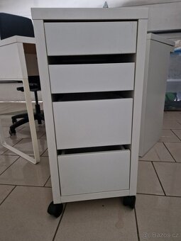 Psací stůl bilý rohový - 2