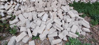 Cihly v pěkném stavu, bez nutnosti oklepávat - 2