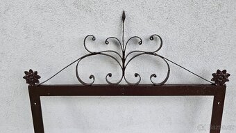 Ozdobný kovový rám - 2