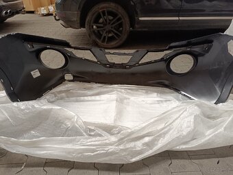 Přední nárazník na Nissan Juke - 2
