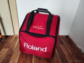 Roland FR1 Elektronický akordeon - 2