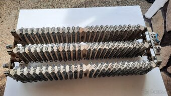 Keramické topné těleso. - 2