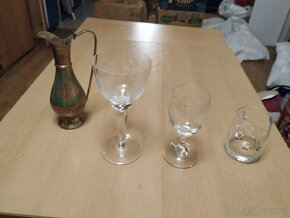 Různé skleničky - 2