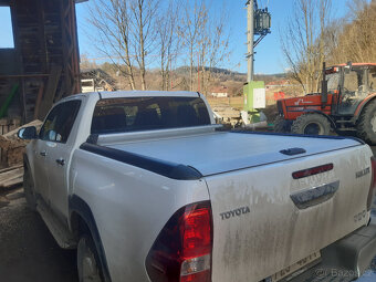 Roletka Toyota Hilux - 2