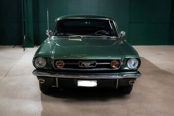 Ford Mustang Fastback - 2