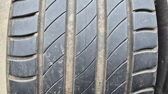 Letní pneu 235/45/17 Michelin - 2
