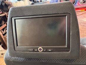Sedadla s LCD monitorem Passat B6 - 2