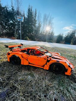 Porsche 911 GT3 rs - 2