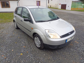 Ford Fiesta 1.3 51Kw RV.2004 TAŽNÉ - NOVÁ STK - 2