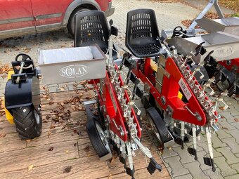 sázecí stroj pro malotraktor - 2