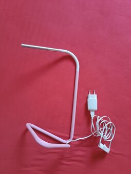 Jednoduchá růžová led lampa - 2