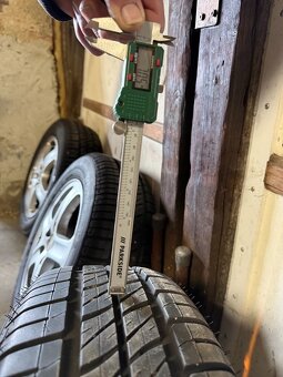 Letní pneu 195/65 R15 91T na originálních ALU discích ŠKODA - 2