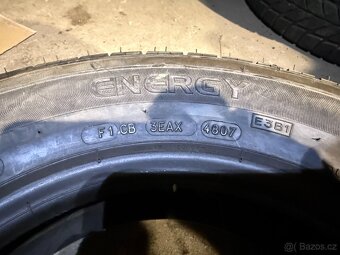 Pneu Michelin 155/80 R13 - 2
