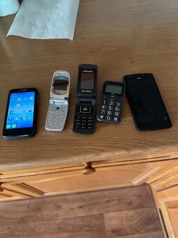 Mobilni telefony - 2