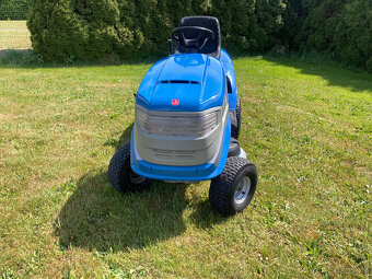 Zahradní traktor Iseki - 2