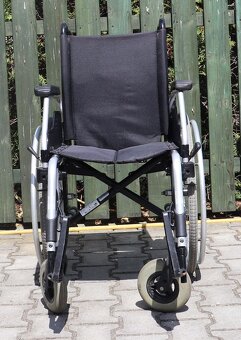 030-Mechanický invalidní vozík Meyra. - 2