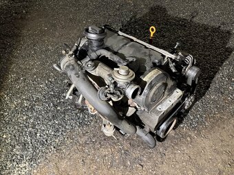Kompletní nastrojený motor s převodovkou 1.9TDI 74kw - 2