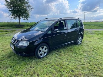 Volkswagen Touran - 2