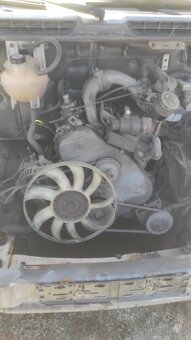 Ford Transit 2.5 D - kompletní motor + převodovka - 2